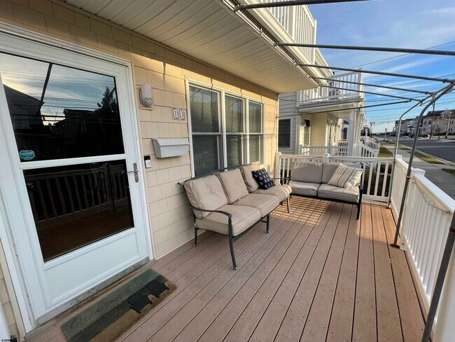 Building Photo - 13 S Kenyon Ave