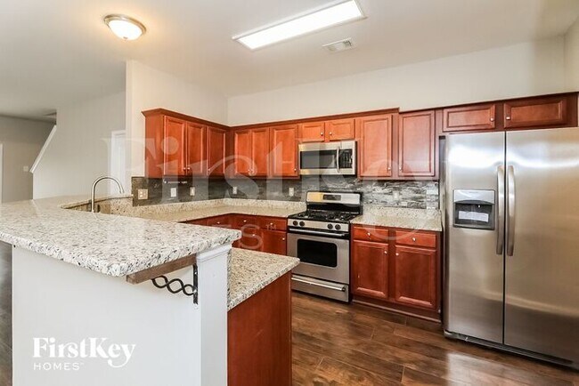 Building Photo - 116 Camdyn Cir