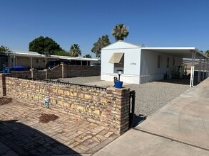 Building Photo - MOVE-IN READY!