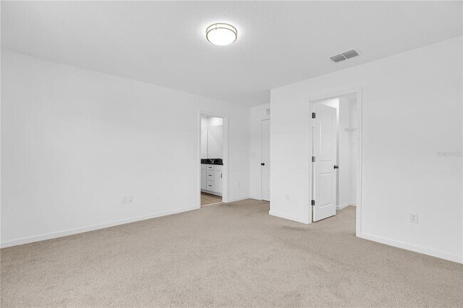 Building Photo - 1100 Lakeshore Breeze Pl