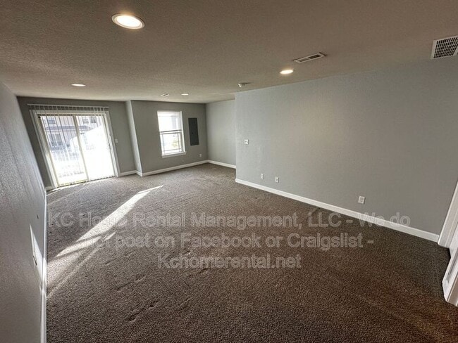 Building Photo - 10547 Kane Dr