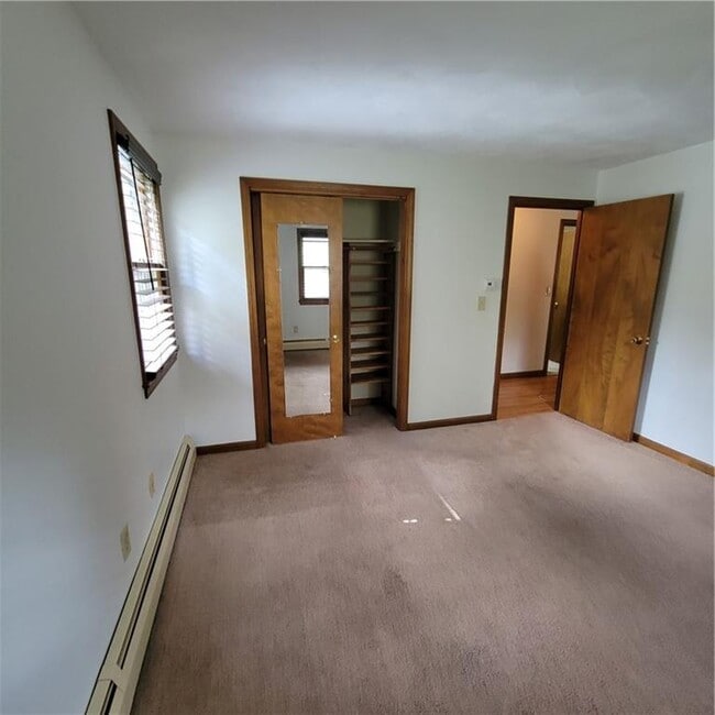 Building Photo - 301 Wolf Rock Rd