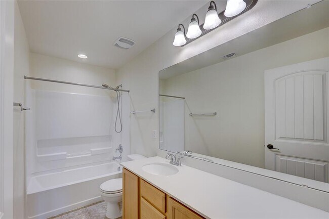 Building Photo - 841 Water Hyacinth Loop
