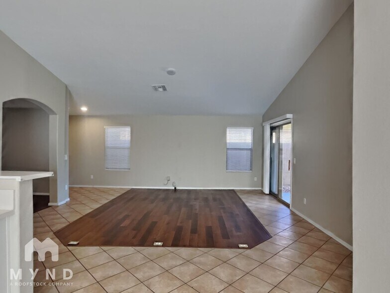 Building Photo - 813 S 125th Ave