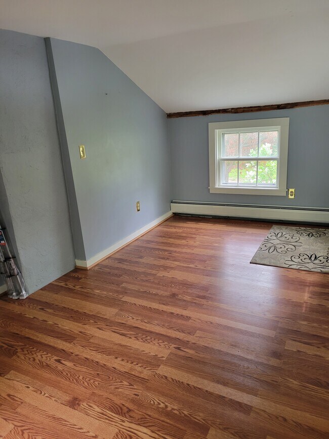 Primary Photo - 118 Way Rd