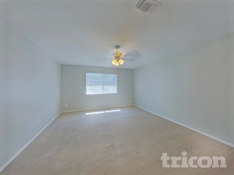 Building Photo - 6910 Meadow Bend Dr