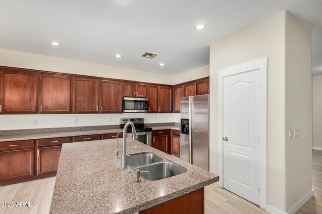 Building Photo - 305 S 165th Dr