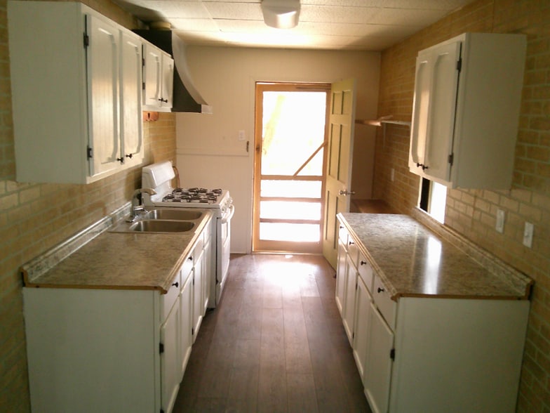 Building Photo - 801 4th St