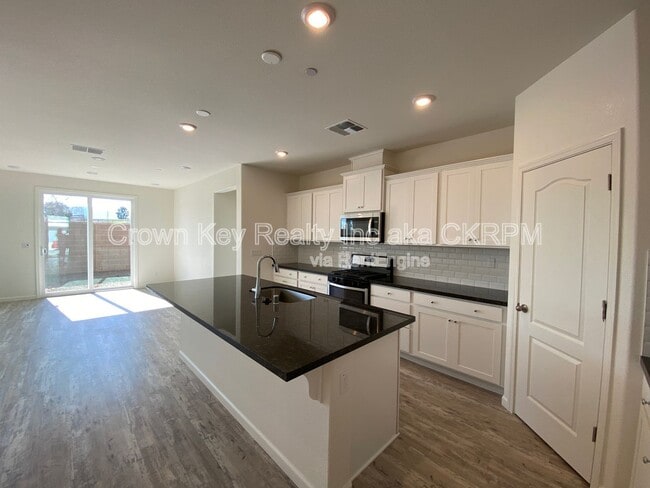 Building Photo - 2898 Tostalinda Dr