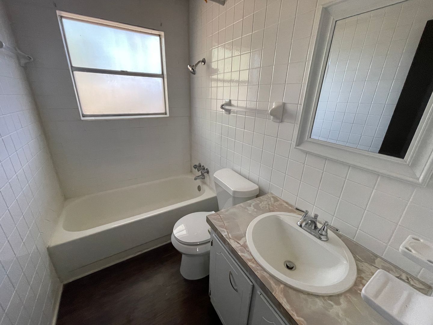 Building Photo - 425 W Avenue C