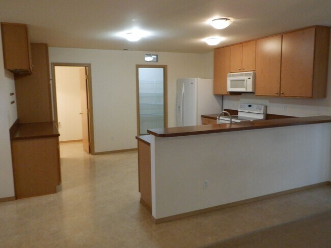 Building Photo - 1722 Cadborough Ln