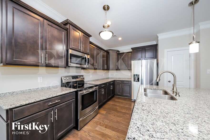 Building Photo - 115 Glenmoor Ave