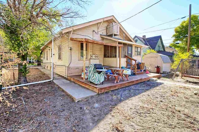 Building Photo - 825 N 7th St