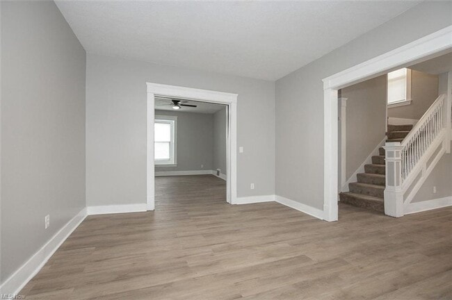 Building Photo - 5614 Drake Ave