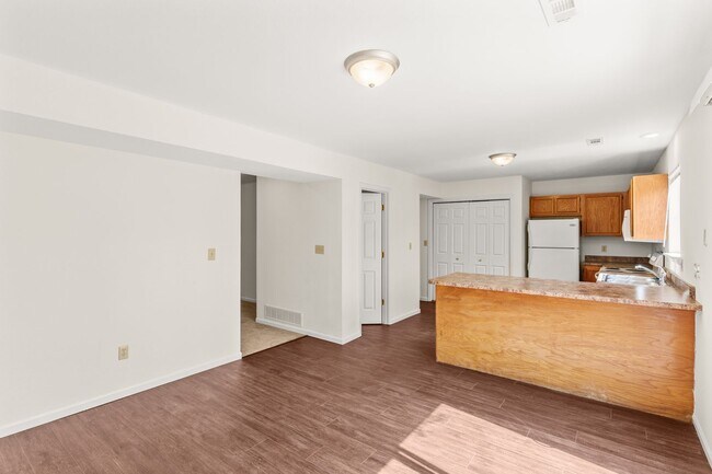 Building Photo - 4306-4308-4308 Cheryl Ct