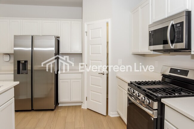 Building Photo - 103 Cool Cir