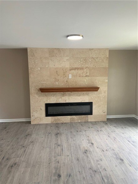 Building Photo - 203 Parkwood Dr