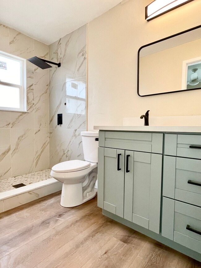 Building Photo - Newly renovated 3bd