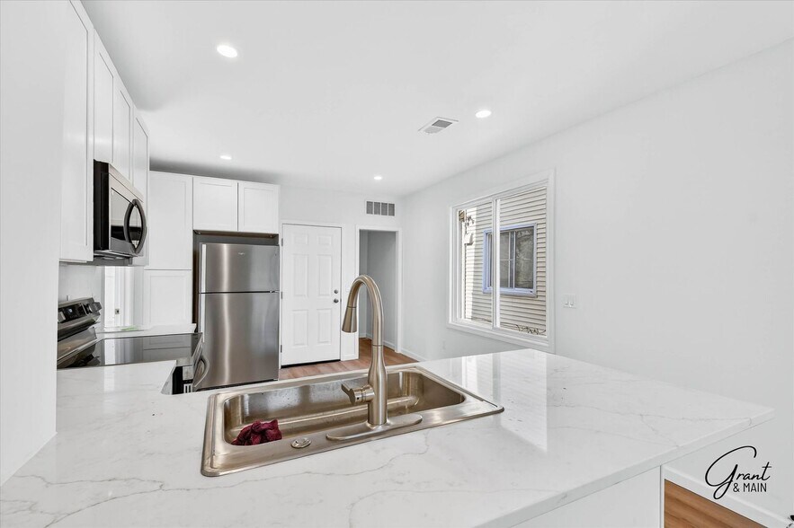 Building Photo - 3175-3177 Jacob - Grit and Grind Ventures LLC