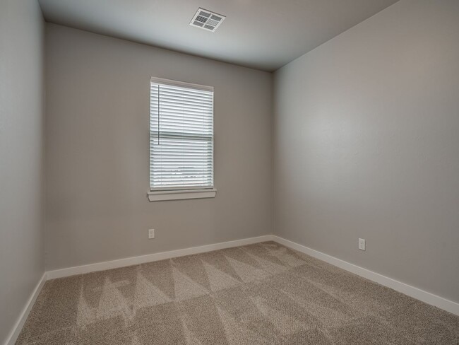 Building Photo - Beautiful New Construction Home in Edmond/Oklahoma City