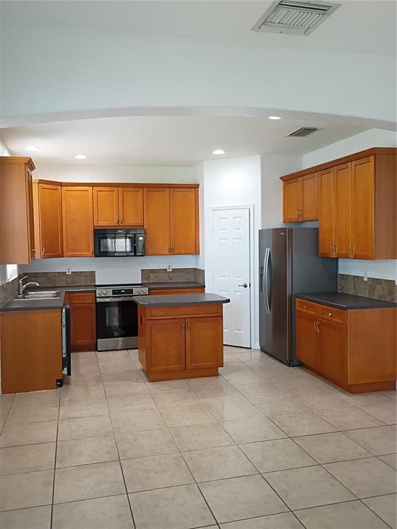 Building Photo - 3549 Maple Ridge Loop