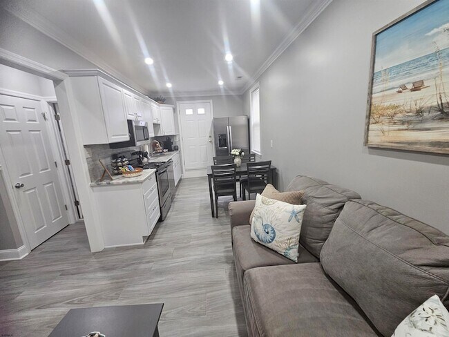 Building Photo - 4009 Ventnor Ave