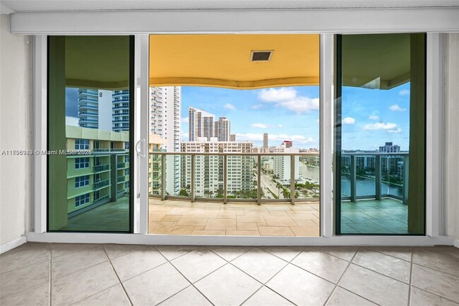 Primary Photo - 2501 S Ocean Dr
