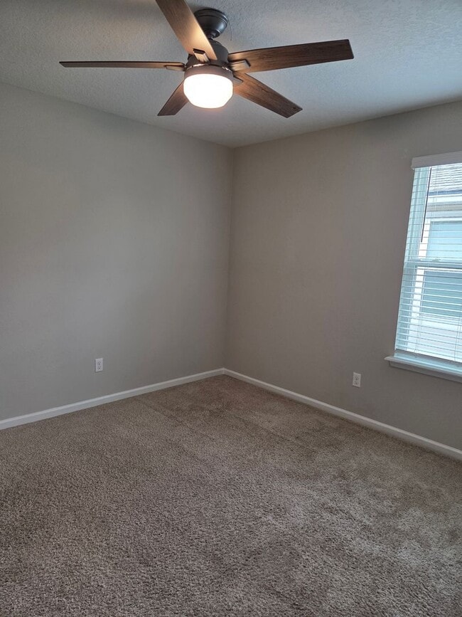 Building Photo - Oakleaf Rental Property