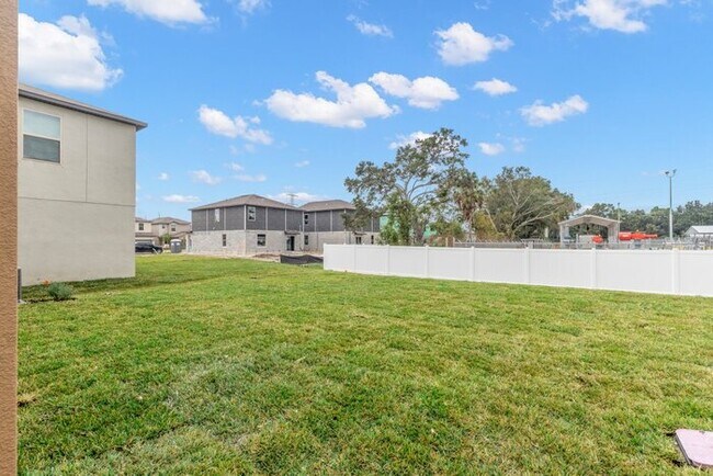 Building Photo - Like New Home For Rent in Touchstone!