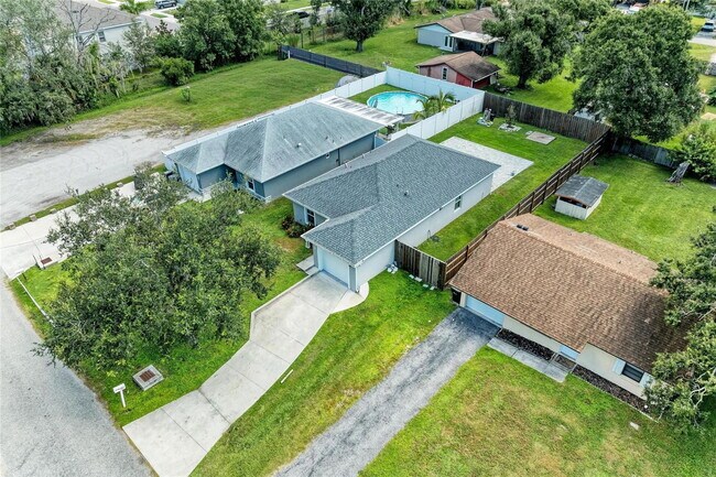 Building Photo - 723 Allora Ave