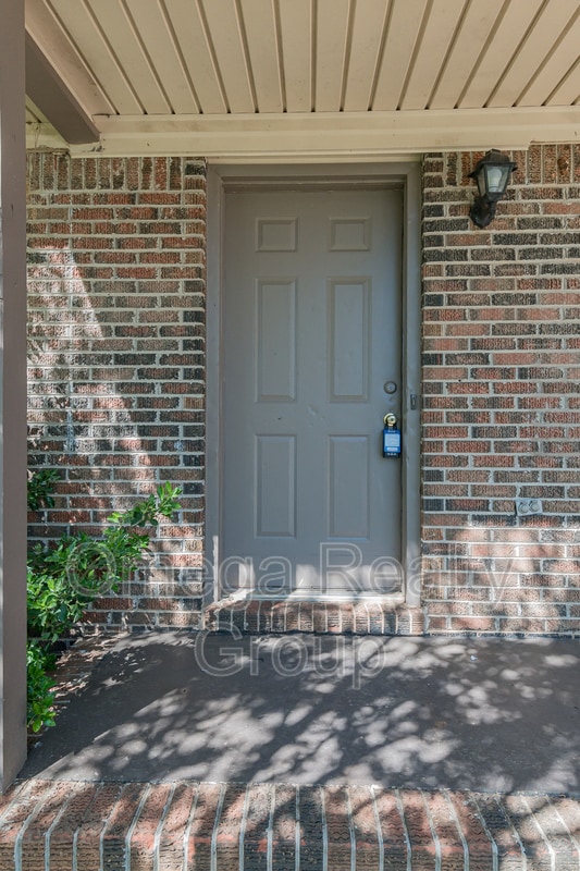 Building Photo - 213 Ashley Dr