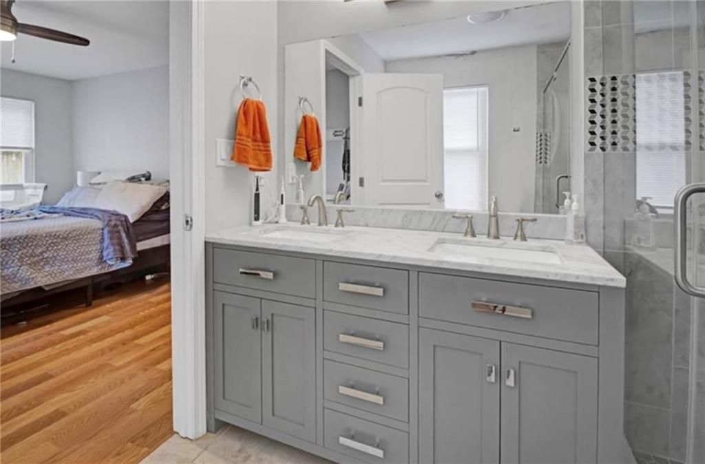 Building Photo - 2460 M.L.K. Jr Dr SW