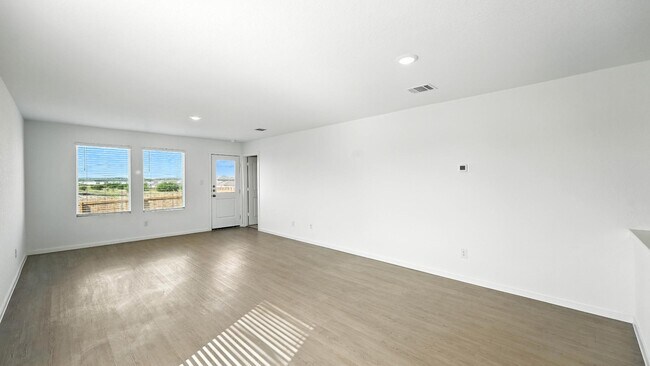 Building Photo - 764 Horsetail Ln
