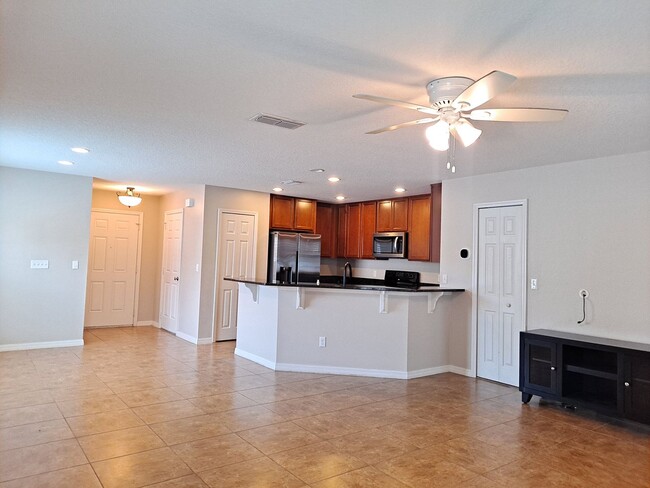 Building Photo - NEW SMYRNA BEACH 3BR 2.5BA TOWNHOME AVAILA...