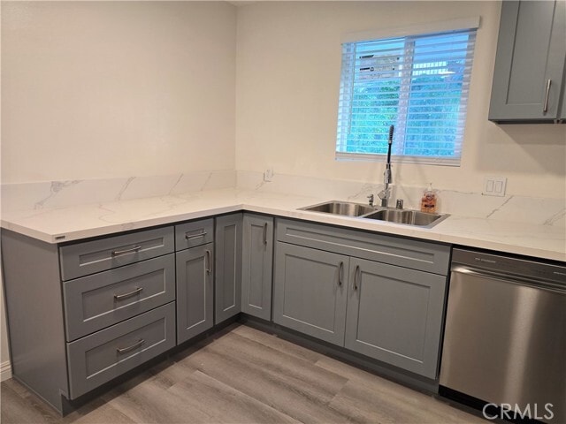 Building Photo - 422 W Graves Ave