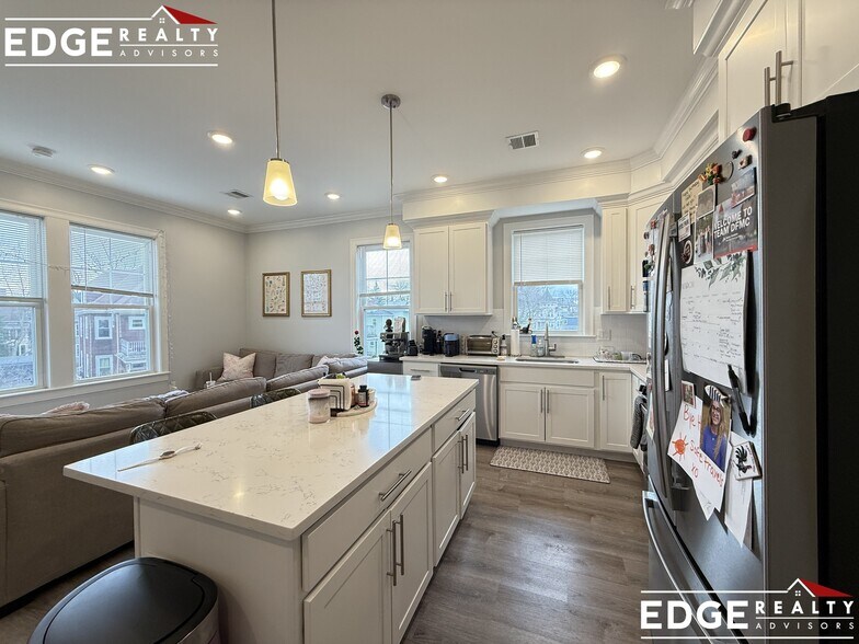 Building Photo - 130 Franklin St