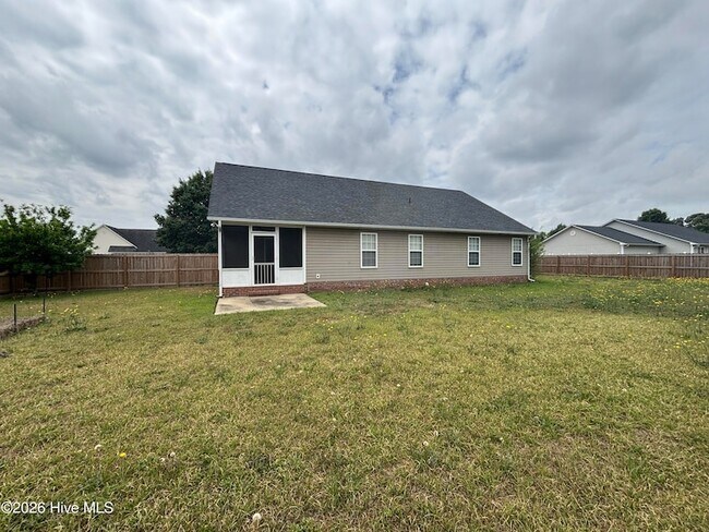 Building Photo - 376 Eastfield Dr