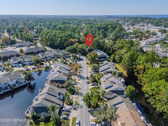 Building Photo - 9960 Moorings Dr