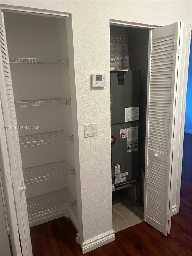 Building Photo - 3147 New York St