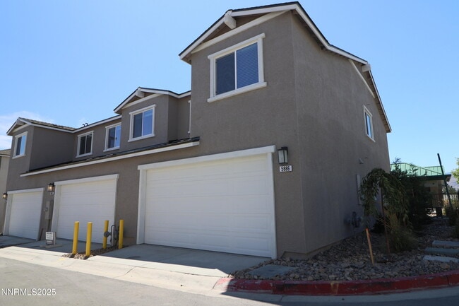 Building Photo - 5886 Grand Row Wy