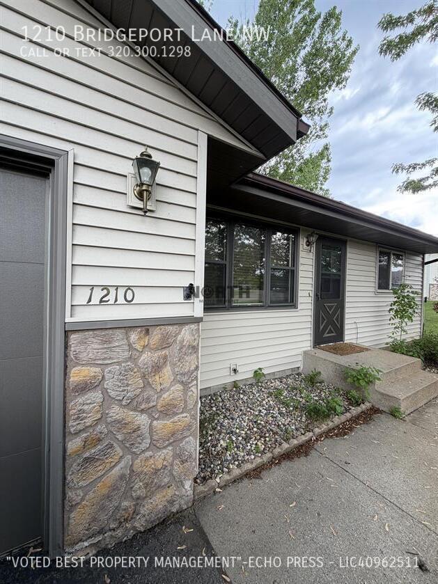 Building Photo - 1210 Bridgeport Ln NW