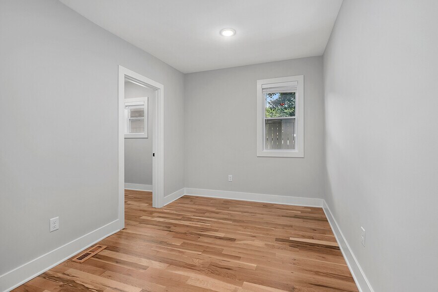 Building Photo - 751 Veto St NW