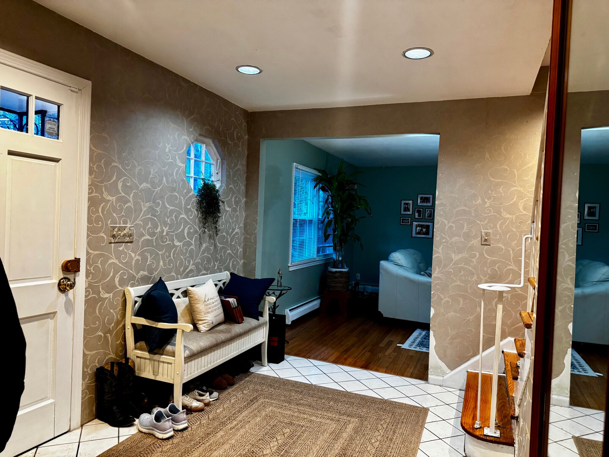 Building Photo - 6 Redcoat Ln