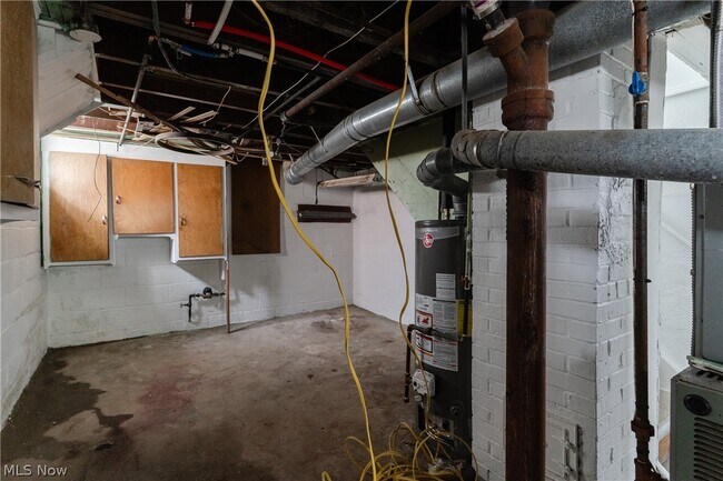 Building Photo - 10201 Grace Ave