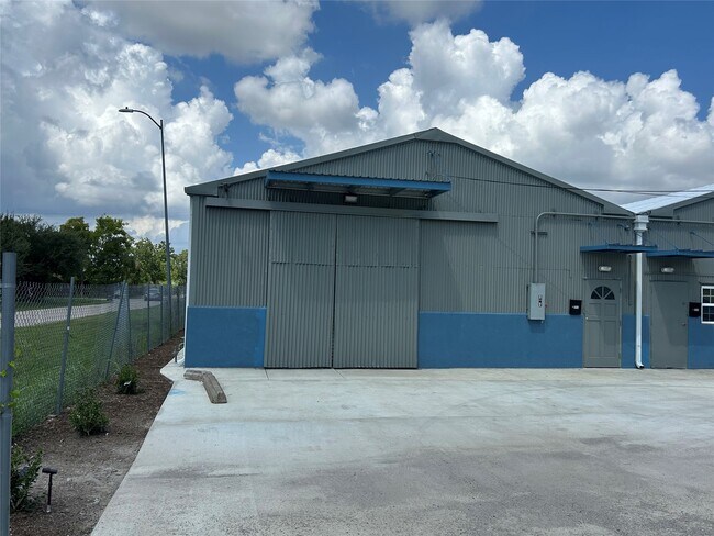 Primary Photo - 6936 Lozier St