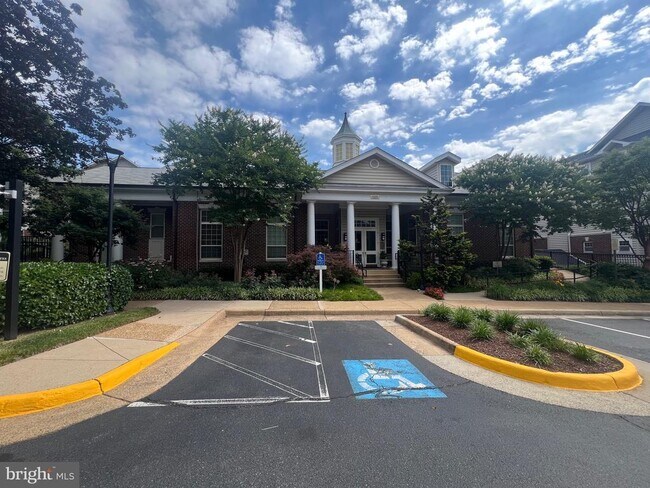 Building Photo - 1550 Spring Gate Dr.