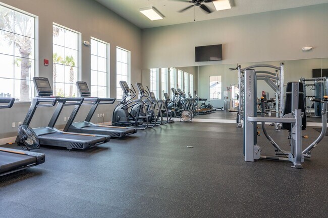 Building Photo - Immaculate Executive Home in Isles of Lake Nona