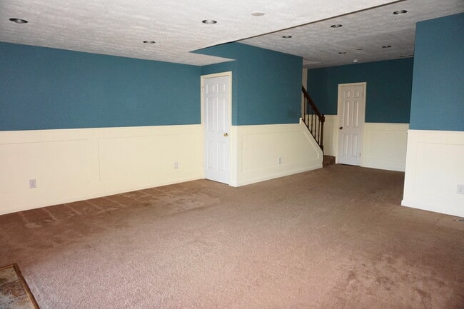 Building Photo - Charming 3Bed/2.5 Bath in Nottingham!