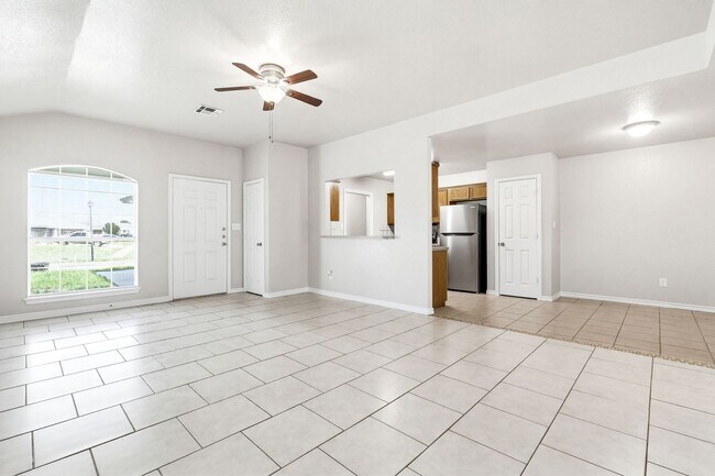Building Photo - 3605 Westwood Dr