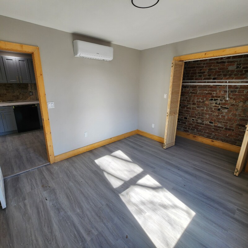 Building Photo - 295-297 Congress St